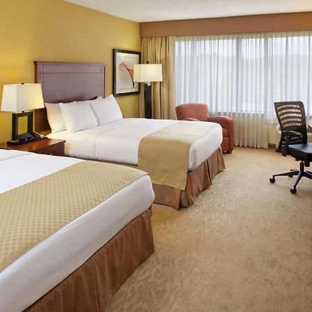 Doubletree By Hilton Fayetteville Exteriér fotografie