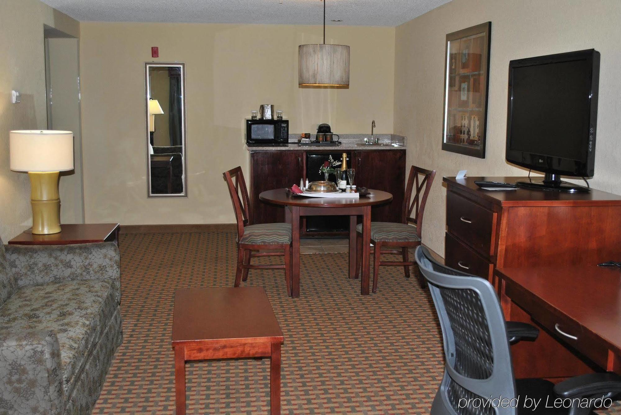 Doubletree By Hilton Fayetteville Exteriér fotografie