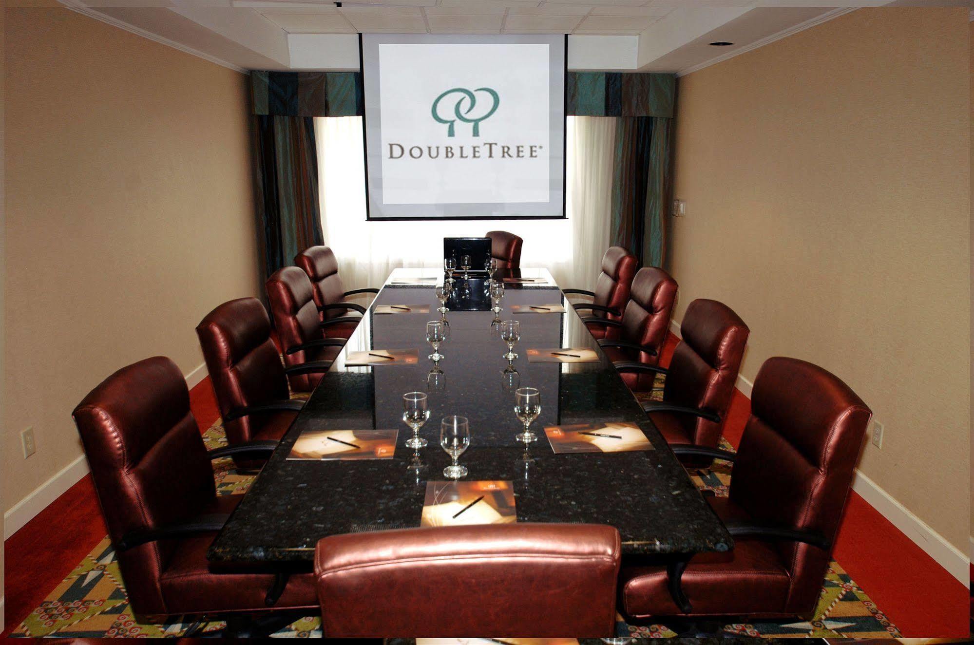 Doubletree By Hilton Fayetteville Exteriér fotografie